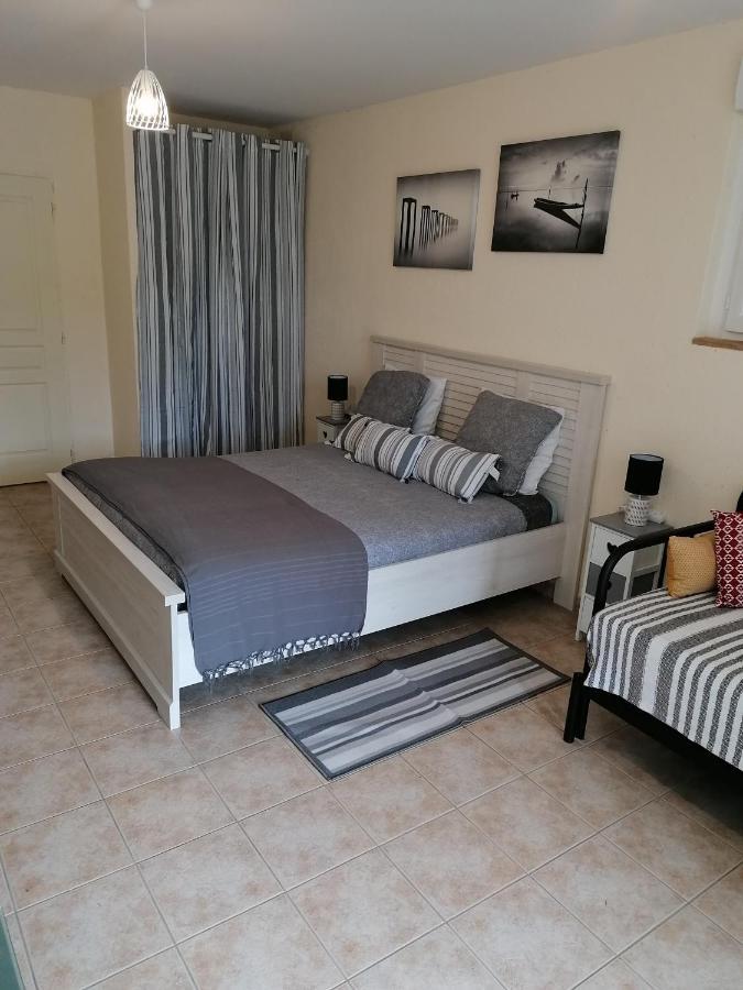 Hotes De L'Isle Saint-Medard-de-Mussidan Bagian luar foto